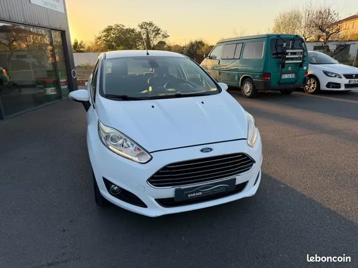 Ford Fiesta 2015 photo 3