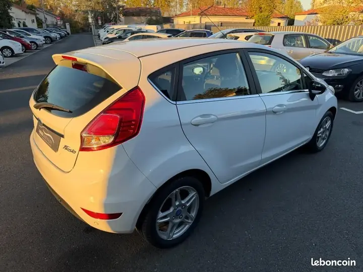 Ford Fiesta 2015 photo 4