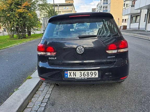 Volkswagen Golf 2011 photo 2
