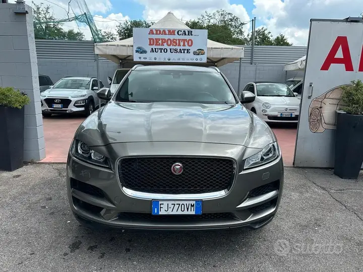 Jaguar F-Pace