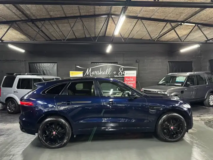 Jaguar F-Pace 2021 photo 4