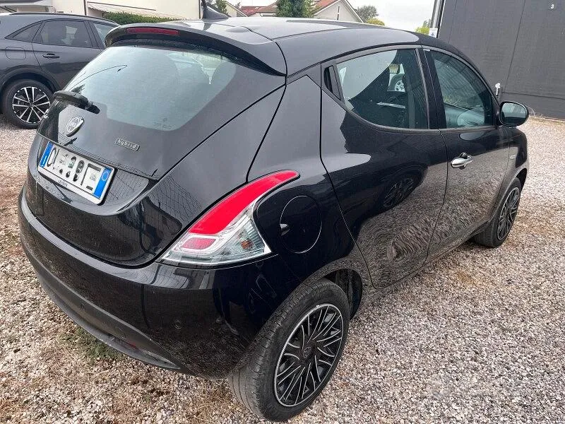 Lancia Ypsilon 2022 photo 5