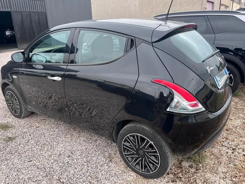 Lancia Ypsilon 2022 photo 4