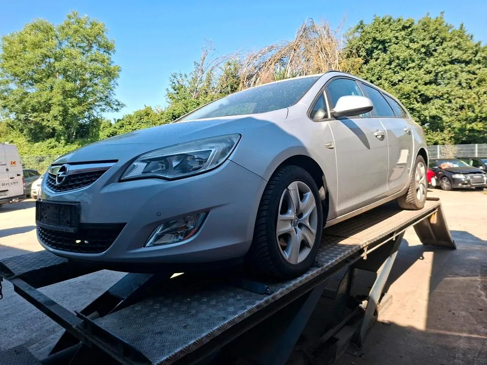 Opel Astra J
