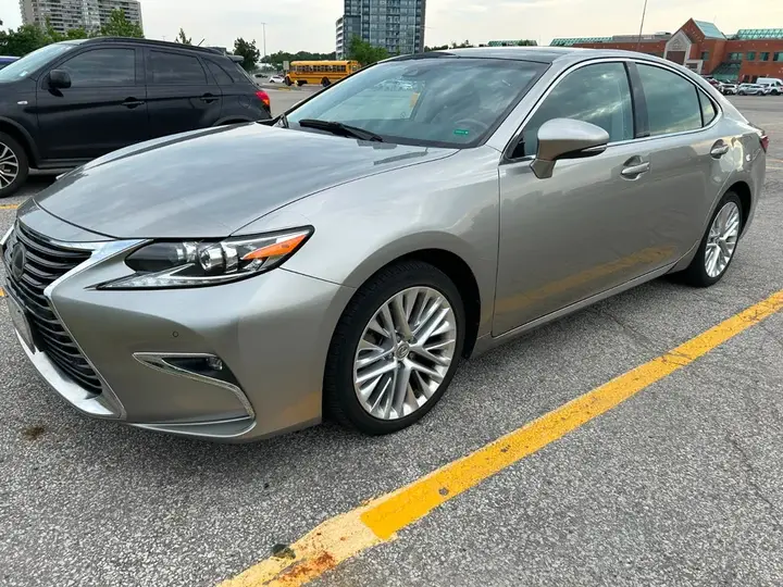 Lexus Es