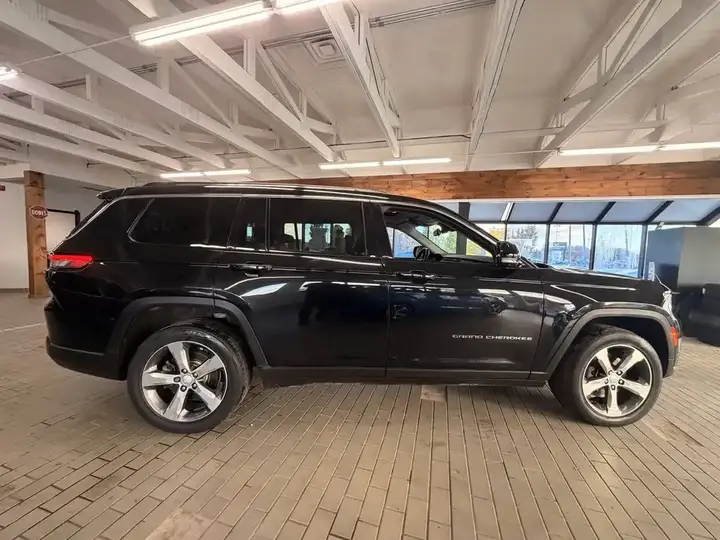 Jeep Grand Cherokee 2021 photo 2