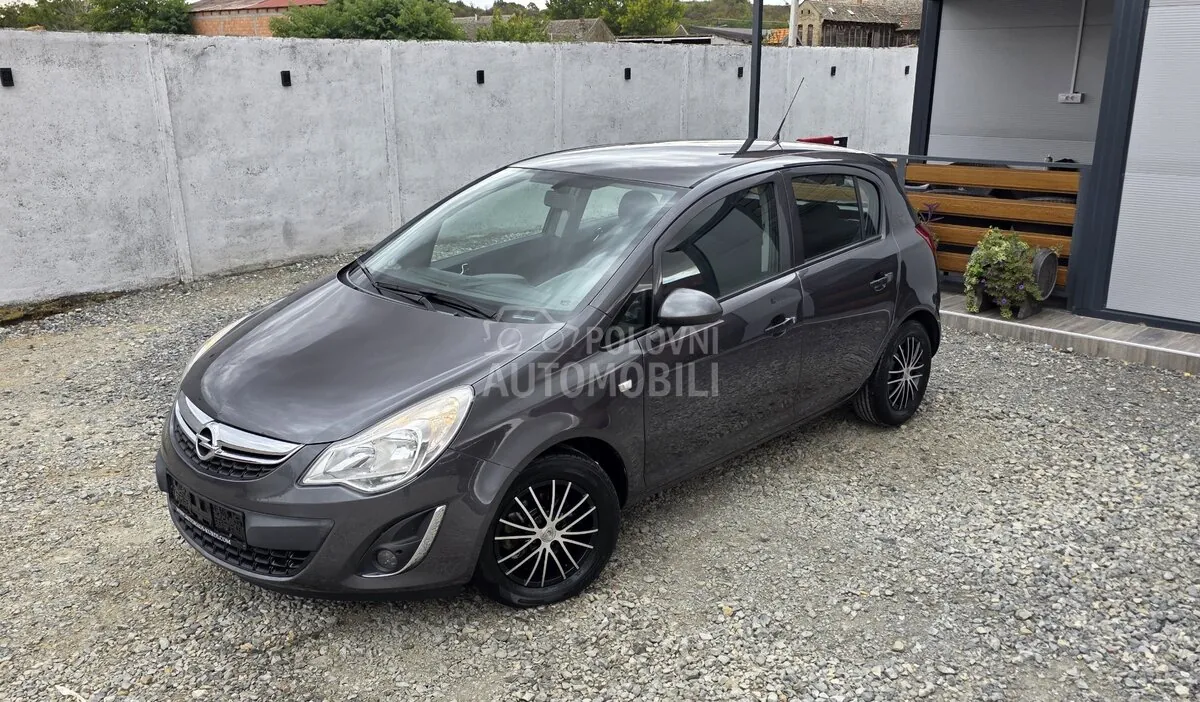 Opel Corsa 2011 photo 2