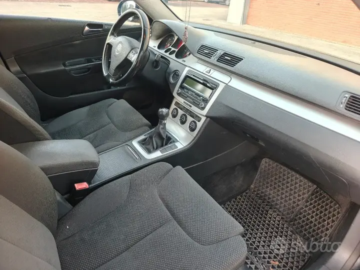 Volkswagen Passat 2008 photo 2