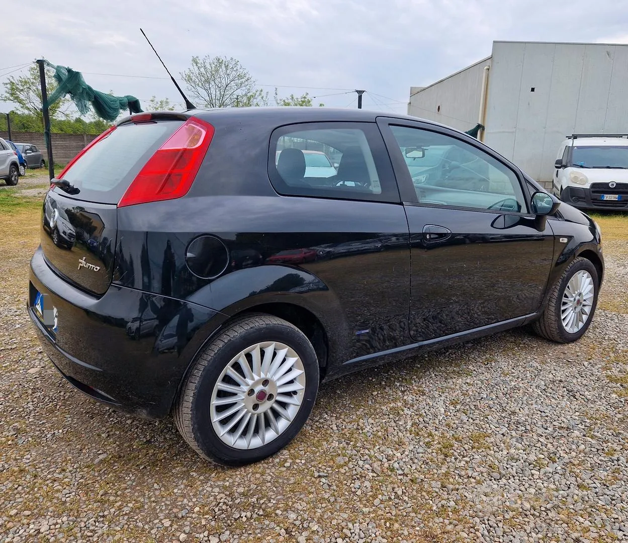 Fiat Grande Punto 2008 photo 3