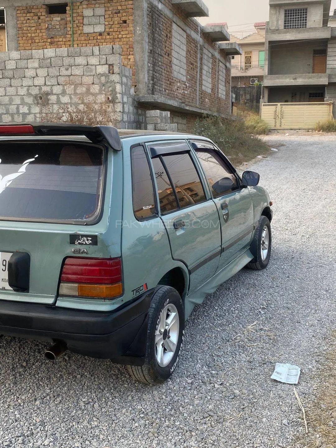 Suzuki Khyber