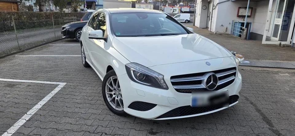 Mercedes-Benz A 180