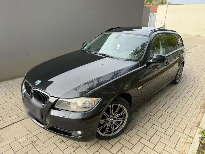 BMW 320I