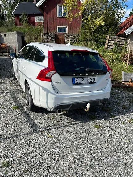 Volvo V60 2013 photo 2