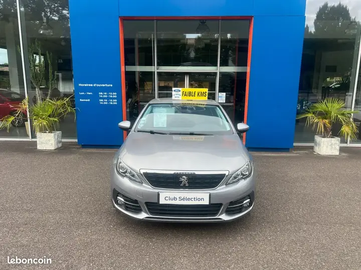 Peugeot 308 2020 photo 2