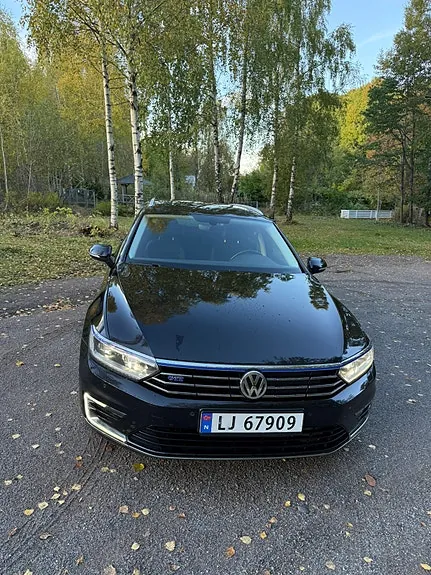 Volkswagen Passat 2017 photo 2