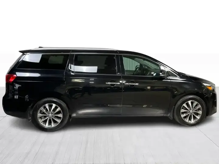 Kia Sedona 2018 photo 2