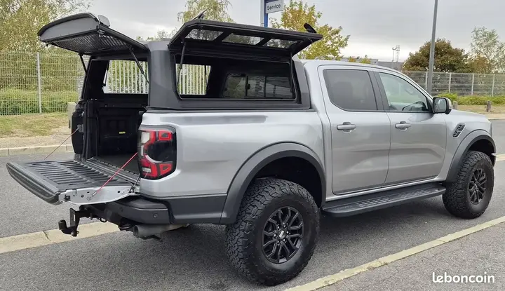 Ford Raptor 2023 photo 2