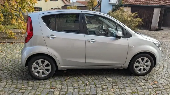 Opel Agila