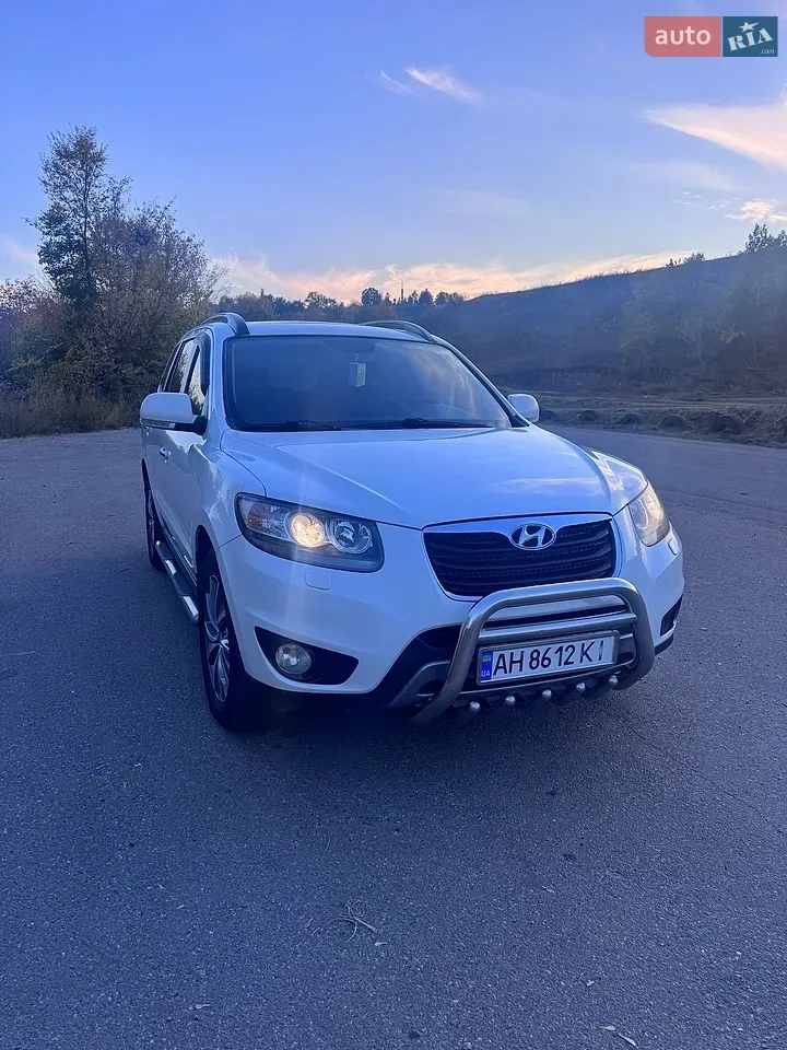 Hyundai Santa Fe 2012 photo 3