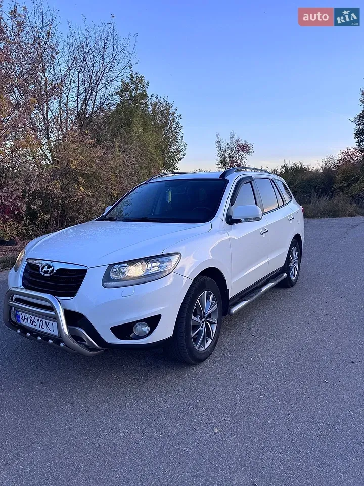 Hyundai Santa Fe 2012 photo 2