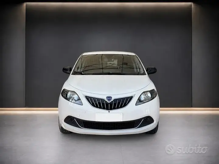 Lancia Ypsilon 2022 photo 2