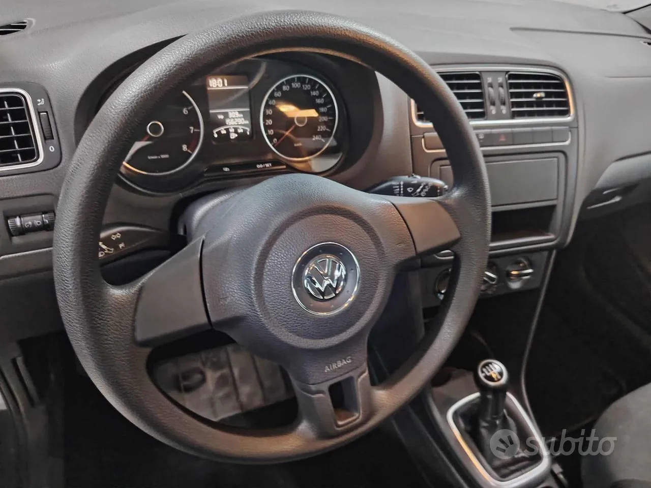 Volkswagen Polo 2011 photo 5