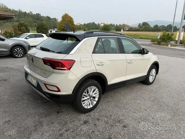 Volkswagen T-Roc 2022 photo 4