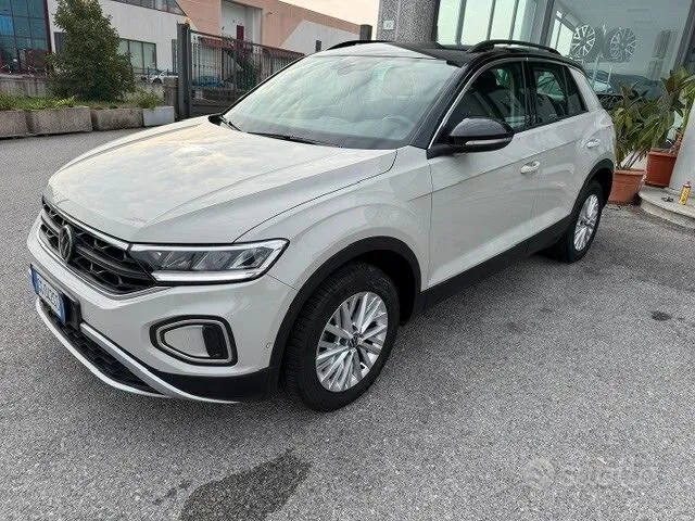 Volkswagen T-Roc 2022 photo 2