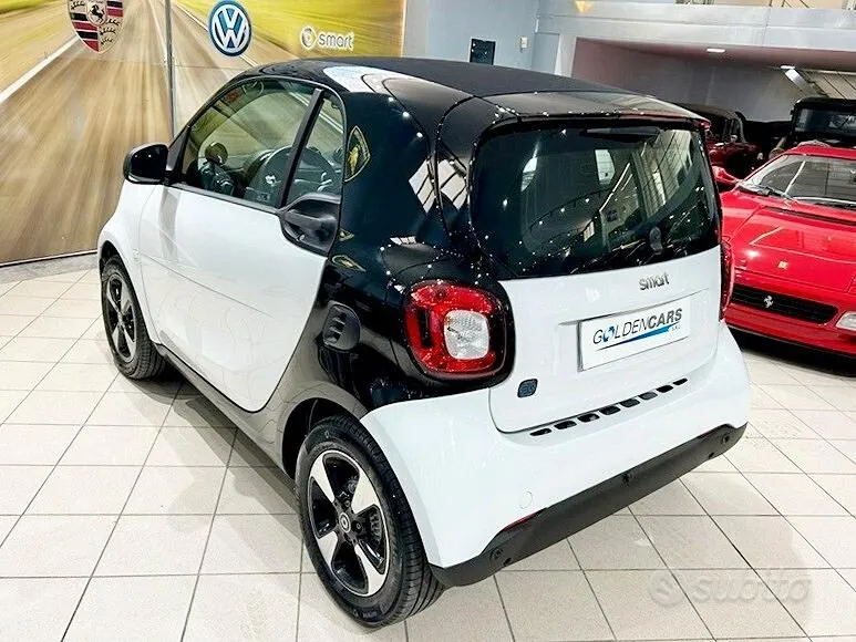 Smart Fortwo 2021 photo 4