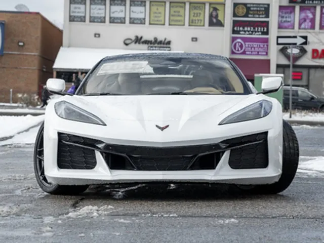 Chevrolet Corvette 2025 photo 2