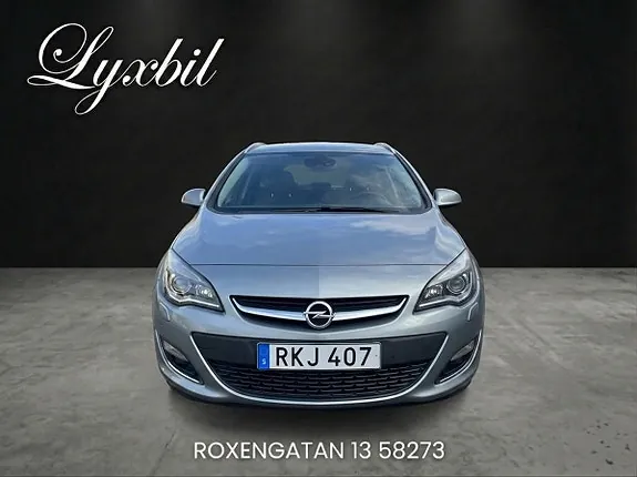 Opel Astra 2011 photo 3