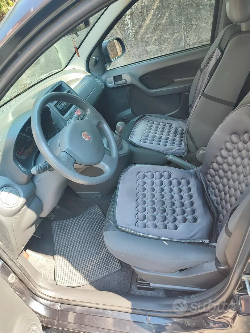 Fiat Panda 2010 photo 4