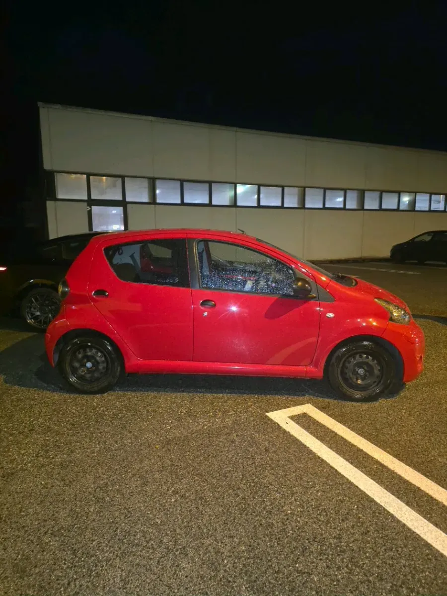 Toyota Aygo 2012 photo 2