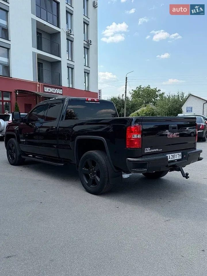 GMC Sierra 2019 photo 2