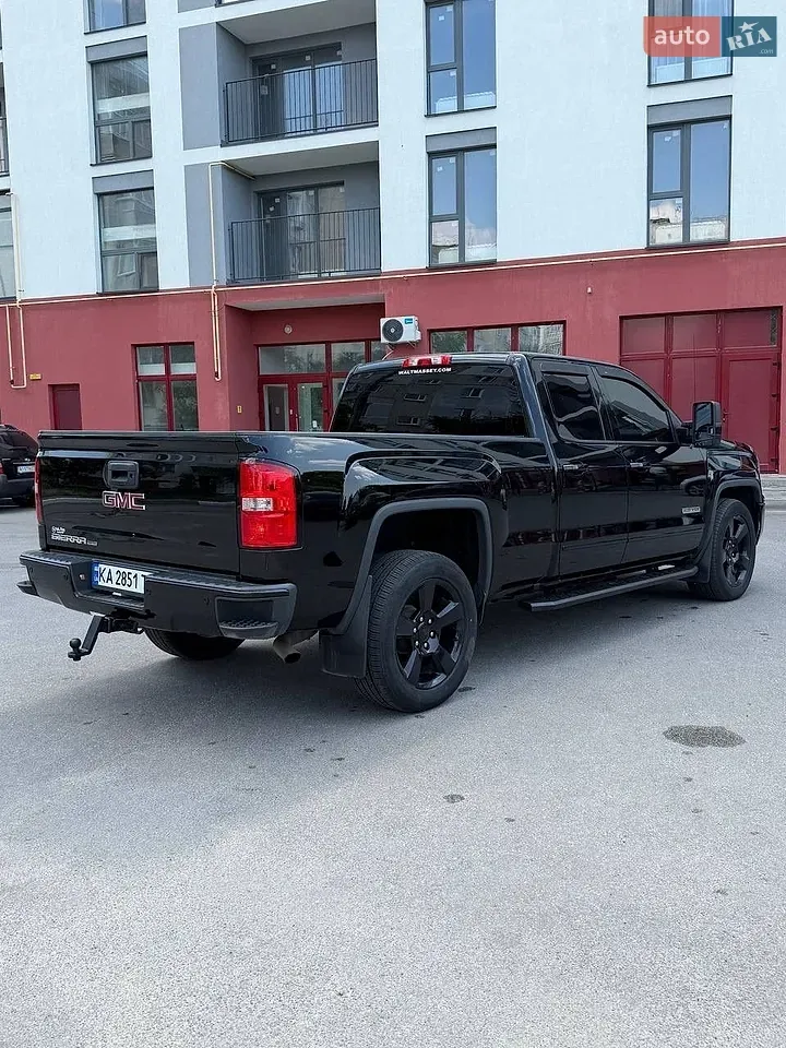 GMC Sierra