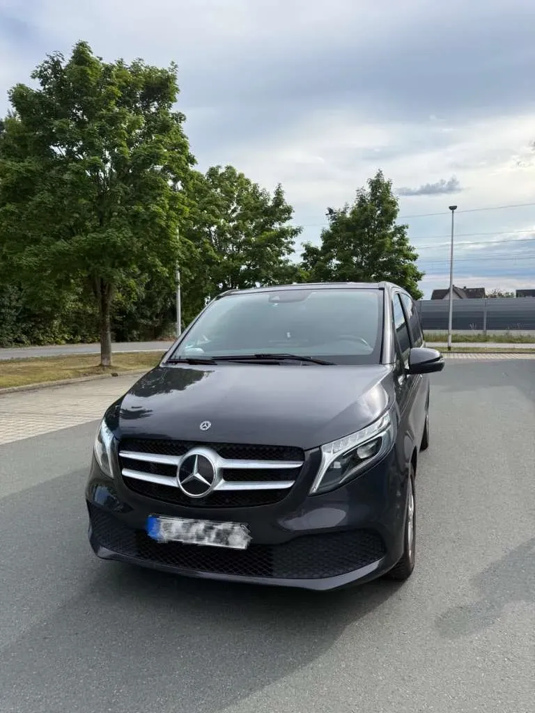 Mercedes-Benz V-Class 2019 photo 2