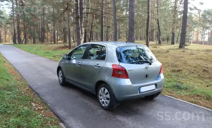 Toyota Yaris 2007 photo 3