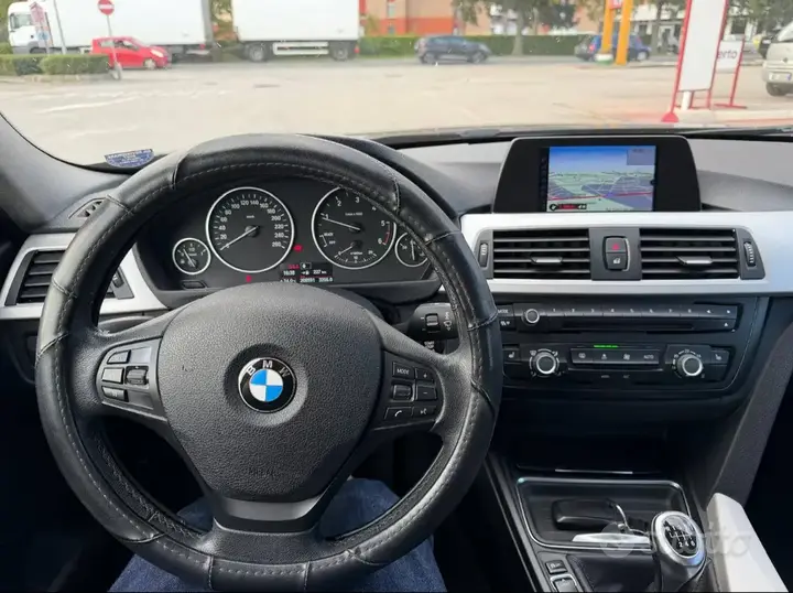 BMW 3 Series 2013 photo 4