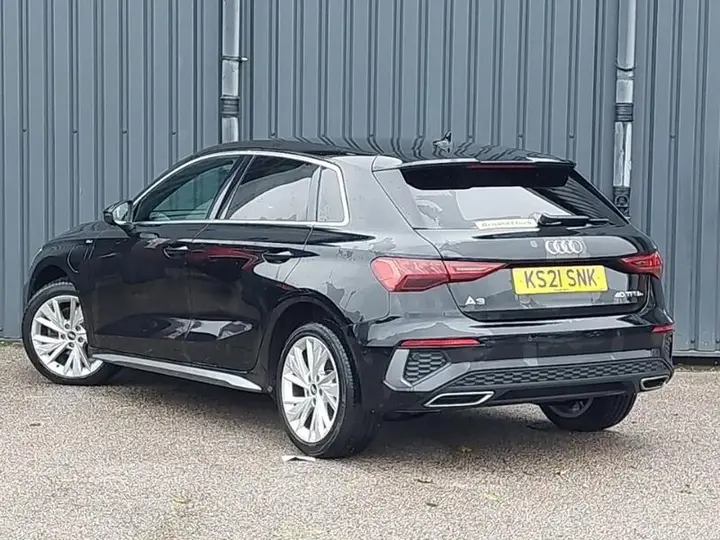 Audi A3 2021 photo 2