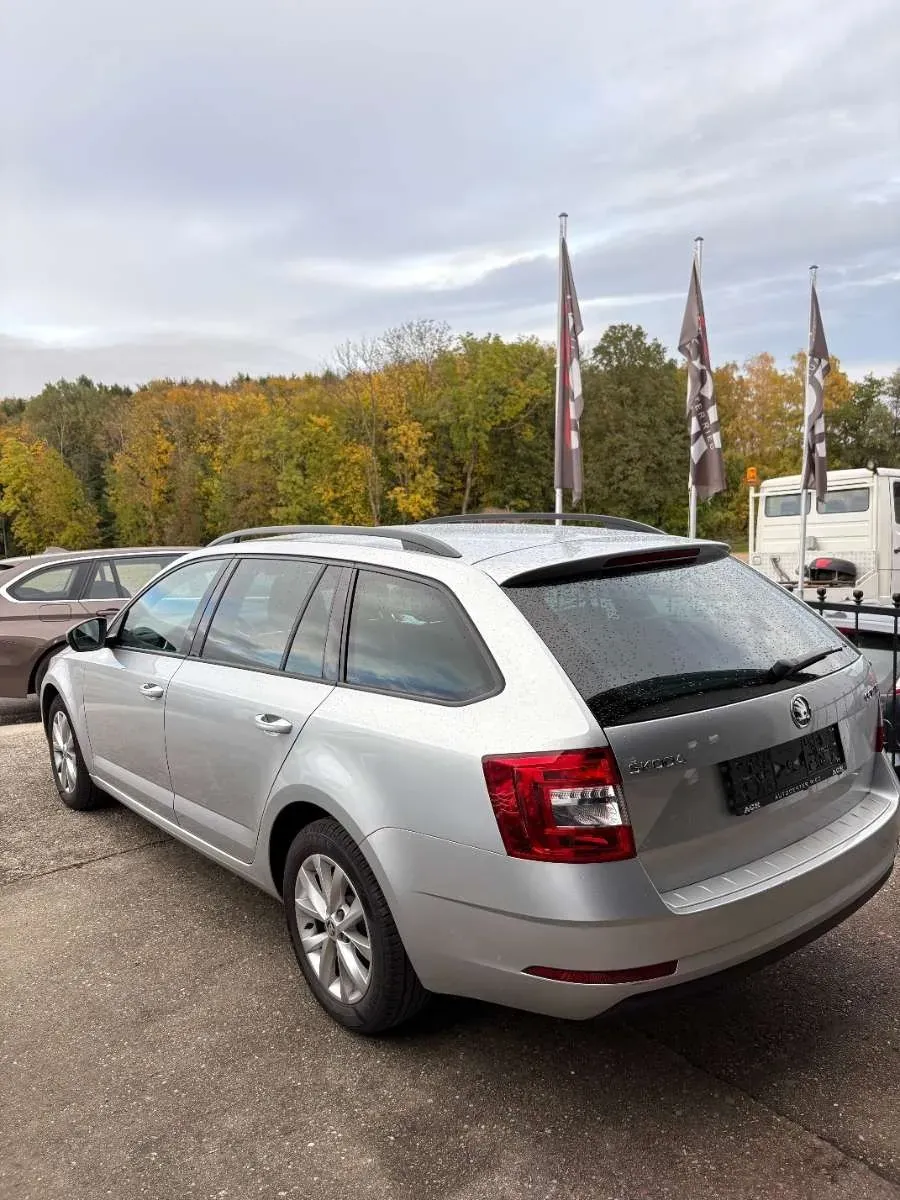 Skoda Octavia 2018 photo 5