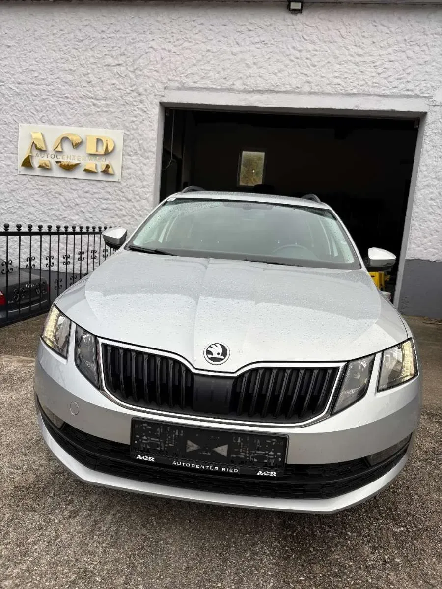 Skoda Octavia 2018 photo 2