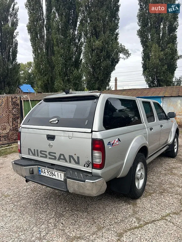 Nissan Np300 2014 photo 4