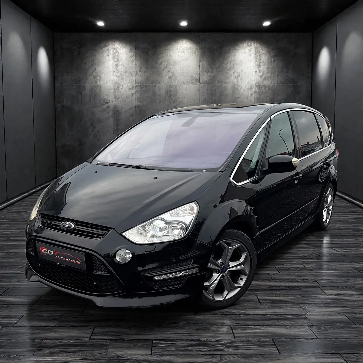 Ford S-Max 2012 photo 2