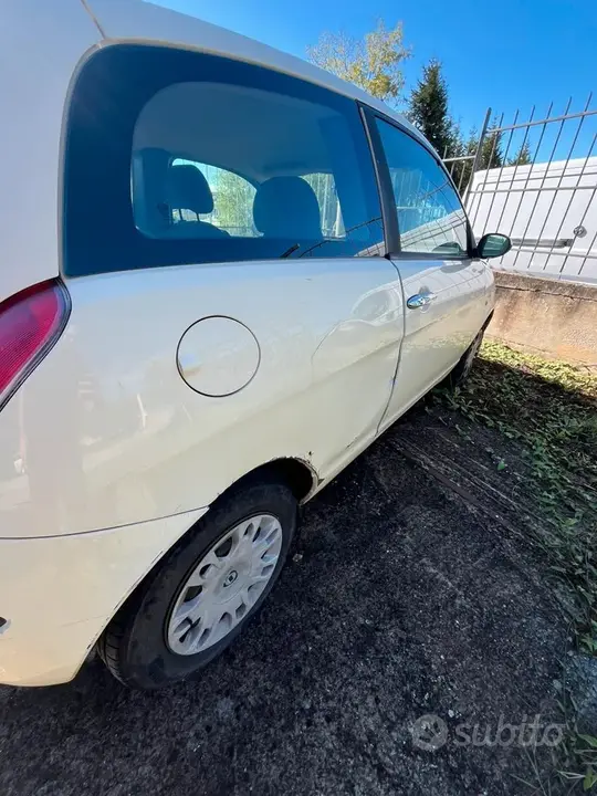 Lancia Ypsilon 2004 photo 3