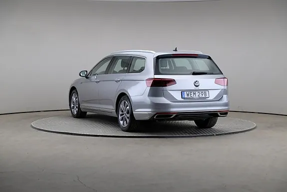 Volkswagen Passat 2021 photo 2