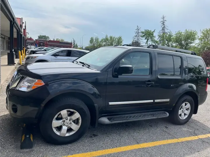 Nissan Pathfinder 2010 photo 3
