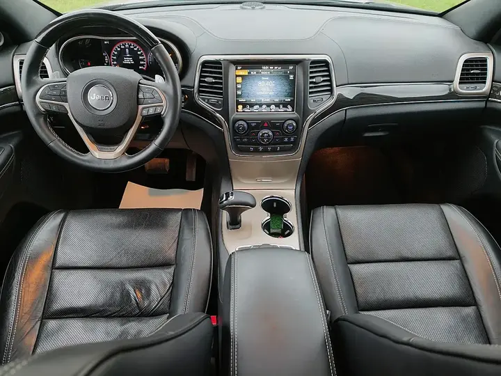 Jeep Grand Cherokee 2013 photo 3