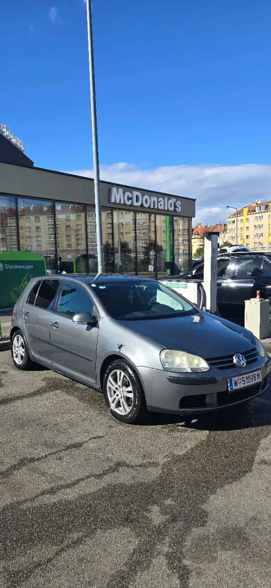 Volkswagen Golf 2005 photo 2