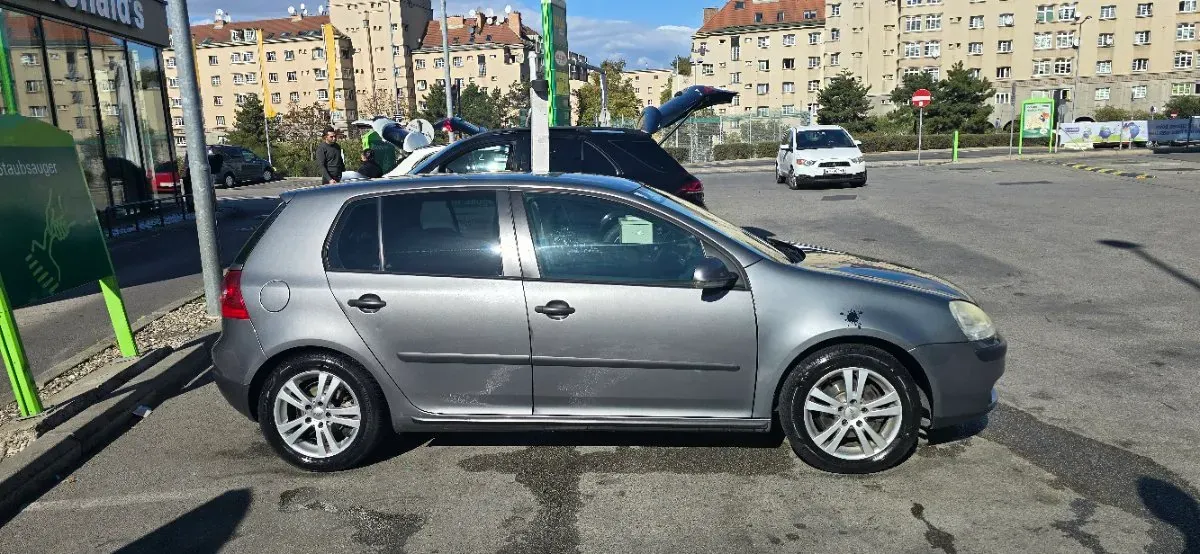 Volkswagen Golf 2005 photo 3