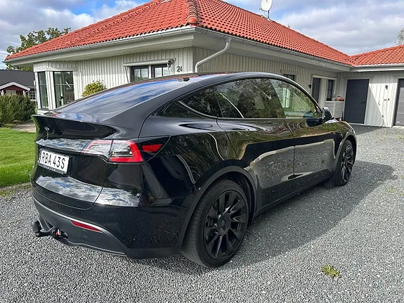 Tesla Model Y 2024 photo 4